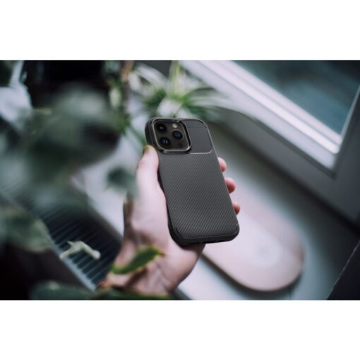 CARBON PREMIUM Handyhülle für IPHONE 15 Pro schwarz – Bild 10