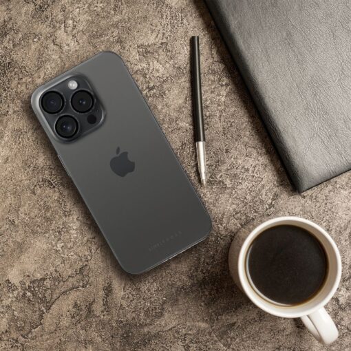 Roar Pure Simple Fit Case - für iPhone 14 Plus Schwarz – Bild 3