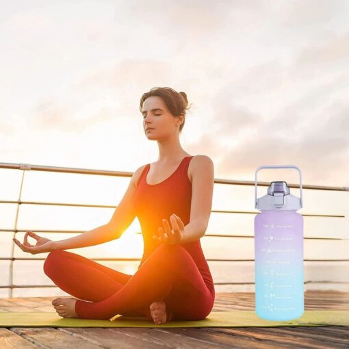 Wasserflasche / Strohhalmflasche mit Motivationsmessbecher 2L RC-K-992 lila blau – Bild 9